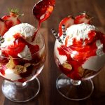 【動画あり】ヨーグルトアイスクリームを作って、苺パフェを食べる！❁レシピ付き